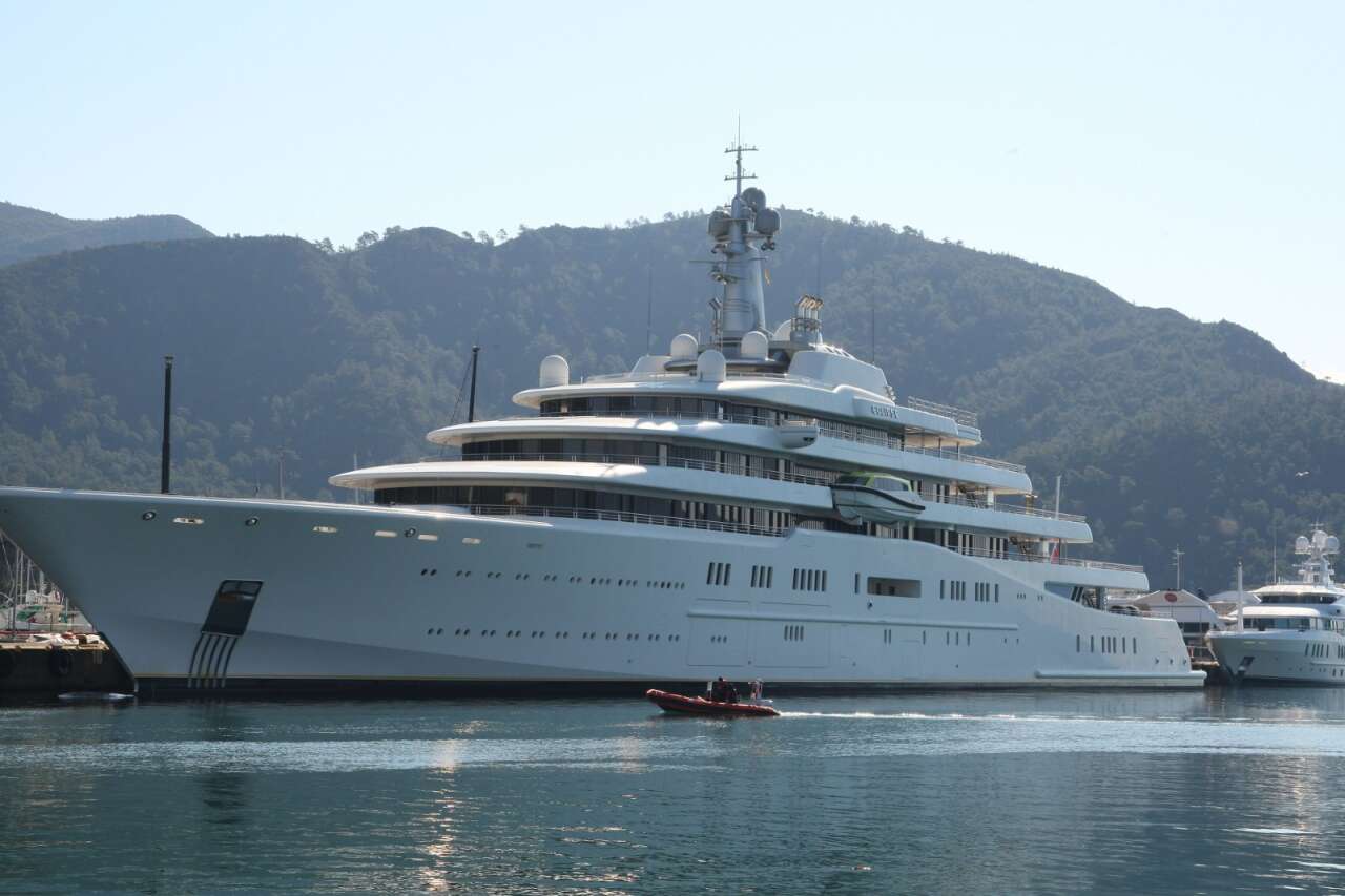 Marmaris’te Arap Milyarderlerin Lüks Yatlarına VİP Kargo Hizmeti 5